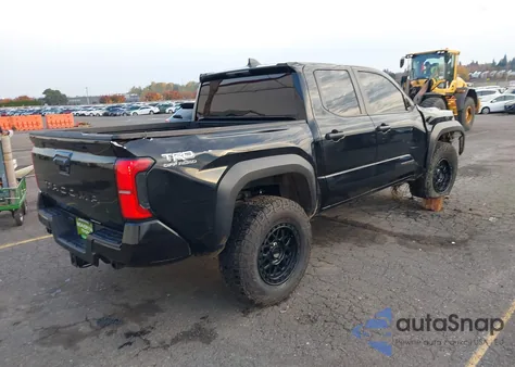 2024 Toyota Tacoma Trd Off Road z USA, uszkodzony, nr VIN 3TMLB5JNXRM031765